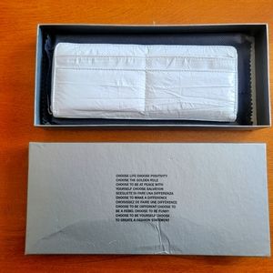 Matt & Nat wallet